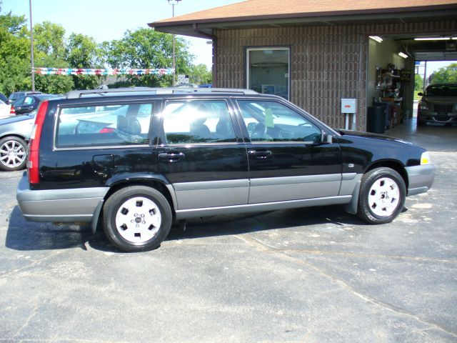 Volvo V70 2000 photo 2