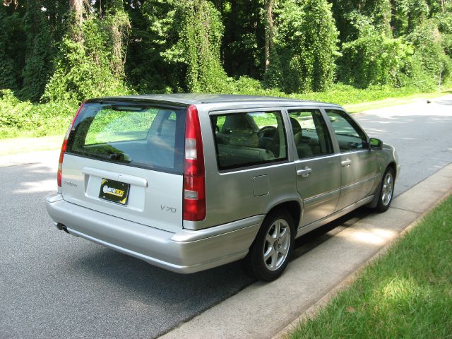 Volvo V70 X Wagon