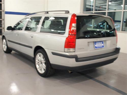 Volvo V70 2001 photo 2