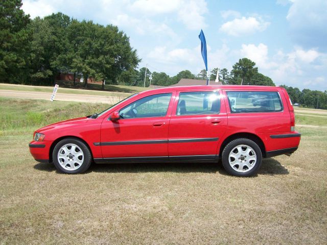 Volvo V70 2001 photo 2