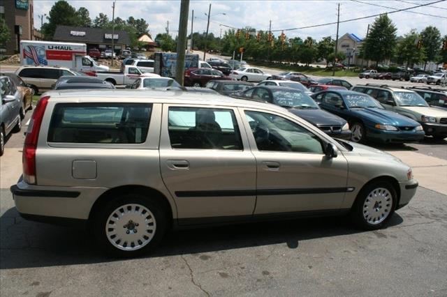 Volvo V70 2001 photo 9