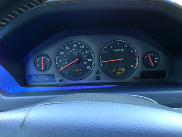 Volvo V70 2001 photo 1