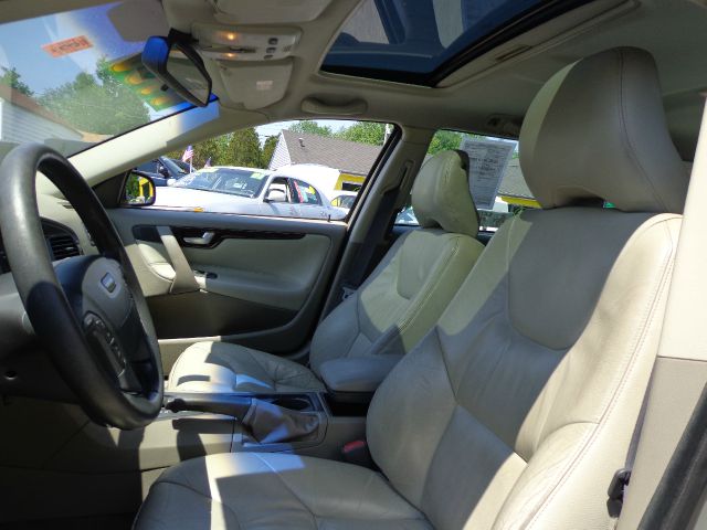 Volvo V70 2001 photo 8