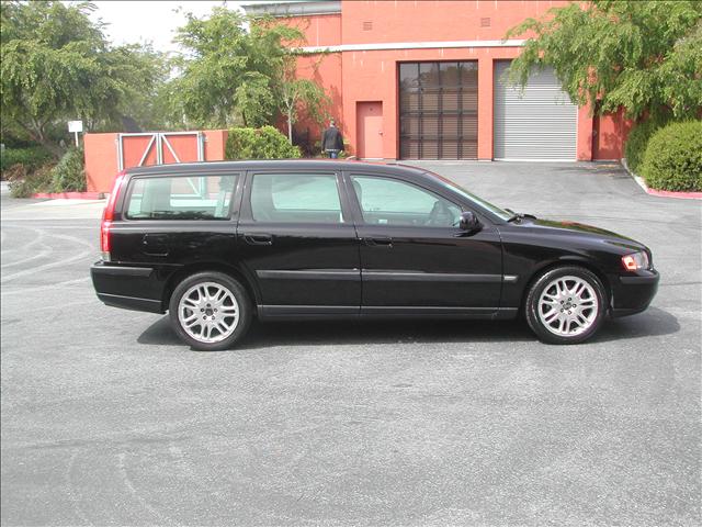 Volvo V70 2001 photo 2