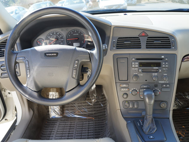 Volvo V70 2001 photo 2