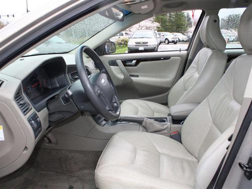 Volvo V70 2001 photo 4