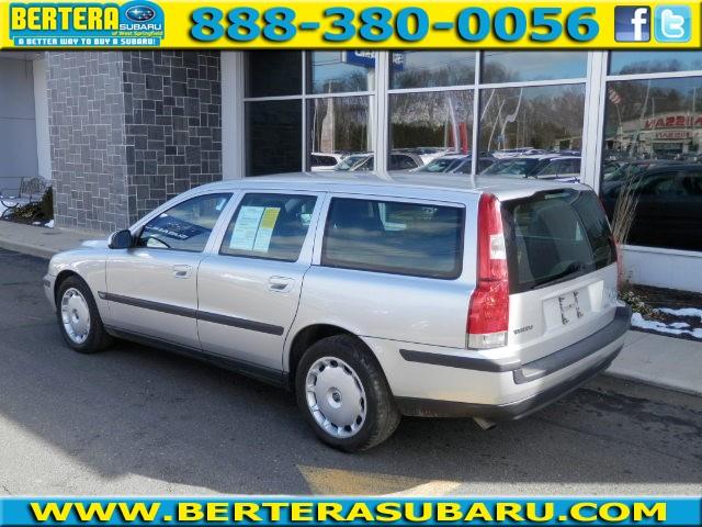 Volvo V70 I W/premium Pkg Unspecified