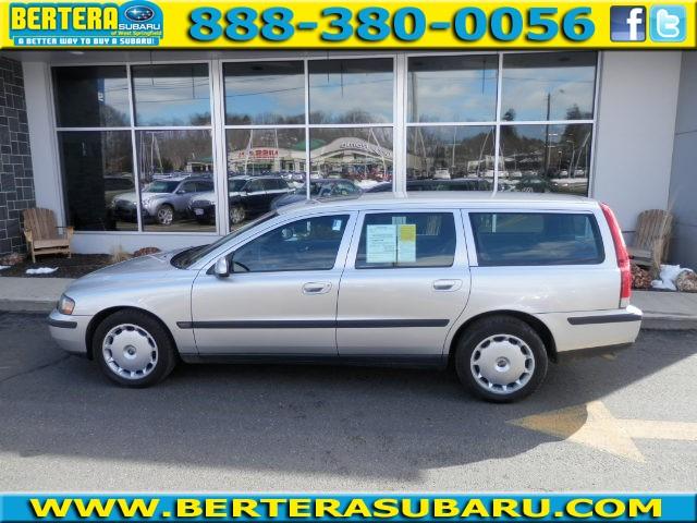 Volvo V70 2001 photo 2