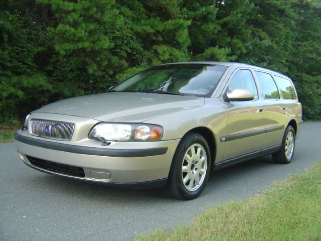 Volvo V70 2002 photo 1