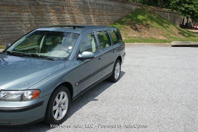 Volvo V70 2002 photo 2