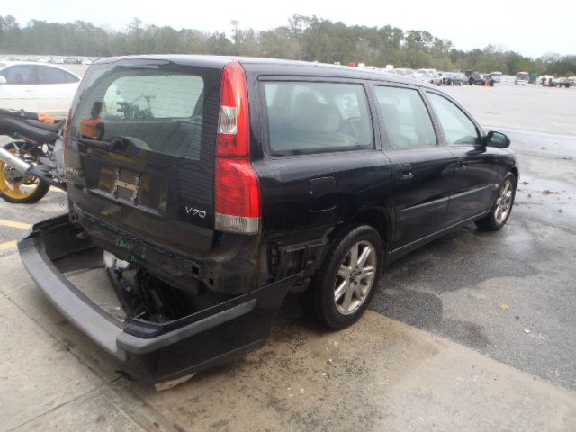 Volvo V70 2002 photo 1