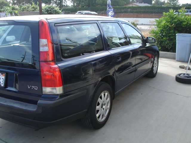 Volvo V70 2002 photo 1