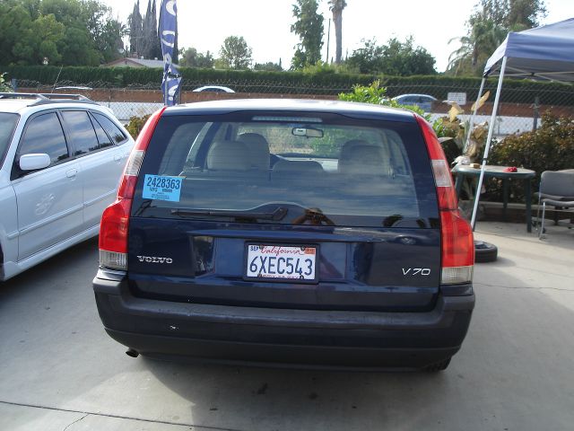 Volvo V70 2002 photo 2