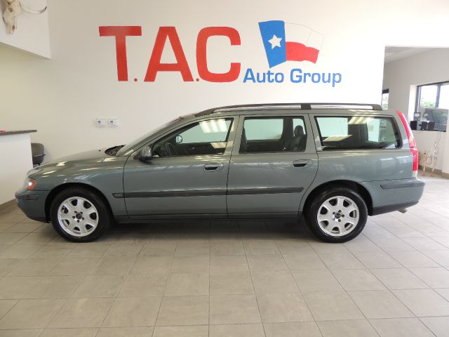 Volvo V70 2002 photo 1