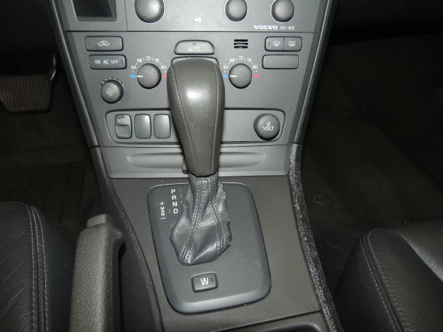 Volvo V70 2002 photo 15