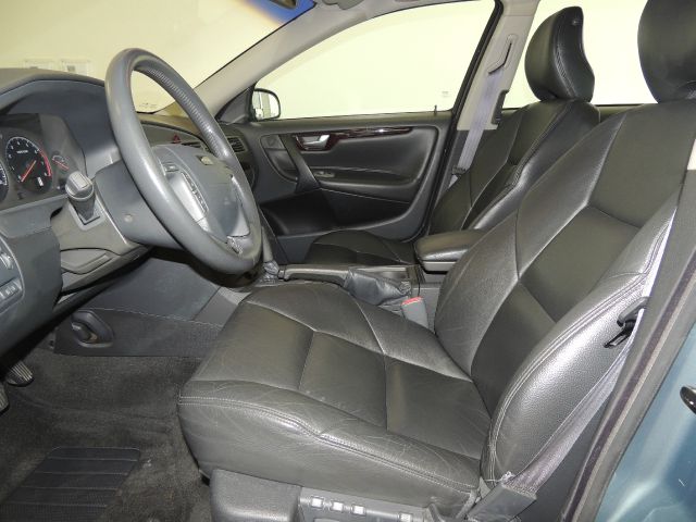 Volvo V70 2002 photo 2