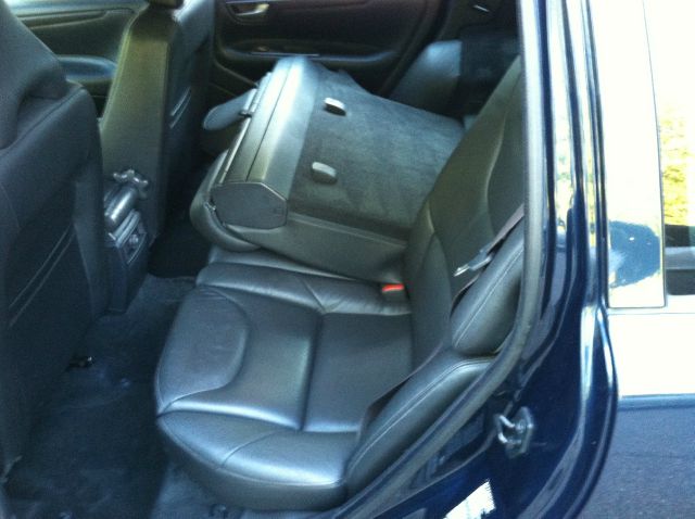 Volvo V70 2002 photo 2