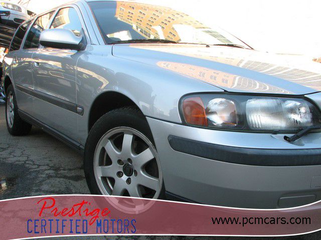 Volvo V70 2003 photo 2
