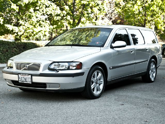 Volvo V70 2003 photo 1