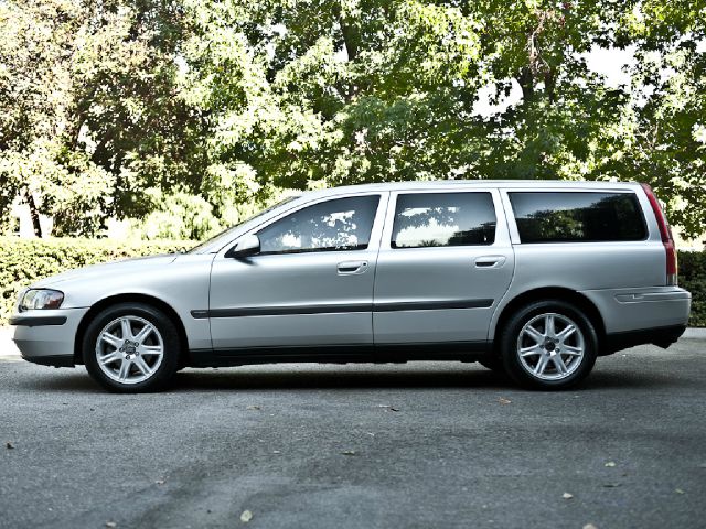 Volvo V70 2003 photo 2