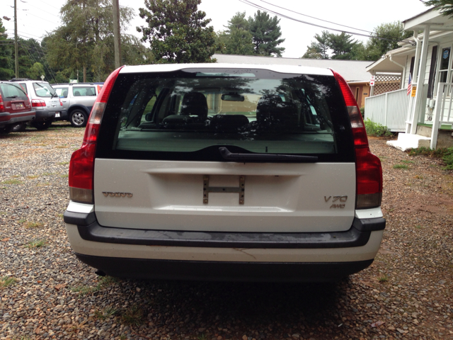 Volvo V70 2004 photo 3