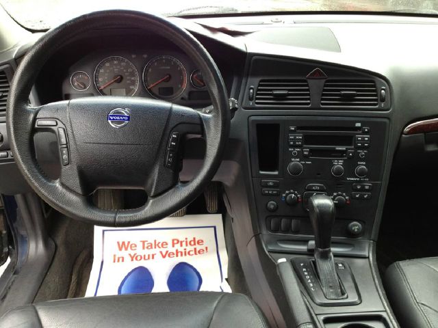 Volvo V70 2004 photo 13