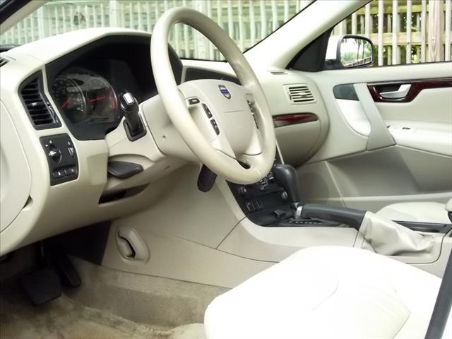 Volvo V70 2004 photo 1