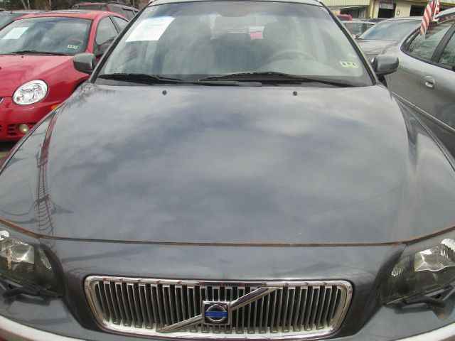 Volvo V70 2004 photo 2