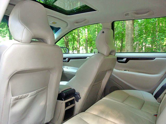 Volvo V70 2004 photo 10