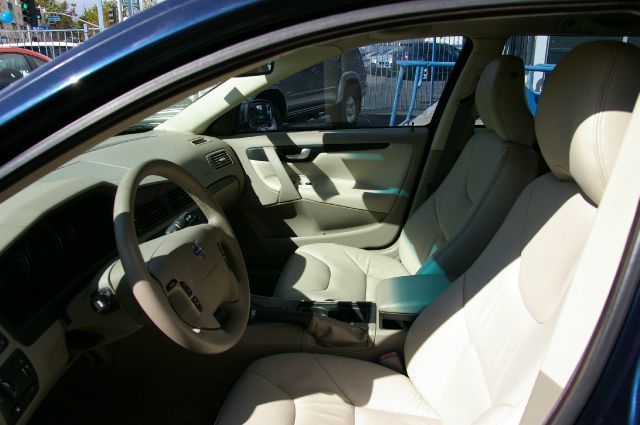 Volvo V70 2004 photo 4