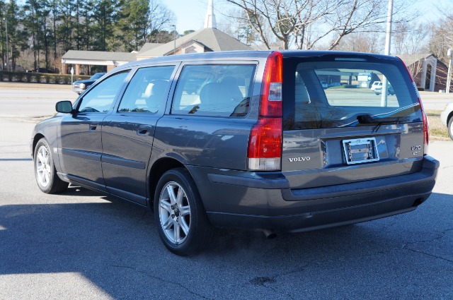 Volvo V70 2004 photo 2