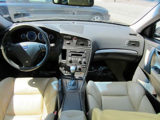 Volvo V70 2004 photo 3