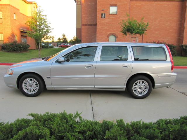 Volvo V70 4WD 4dr Sport Wagon