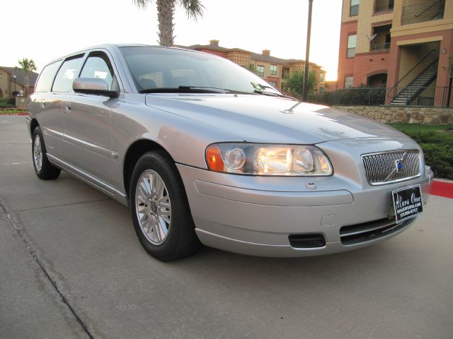 Volvo V70 2005 photo 2