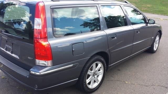 Volvo V70 2005 photo 1