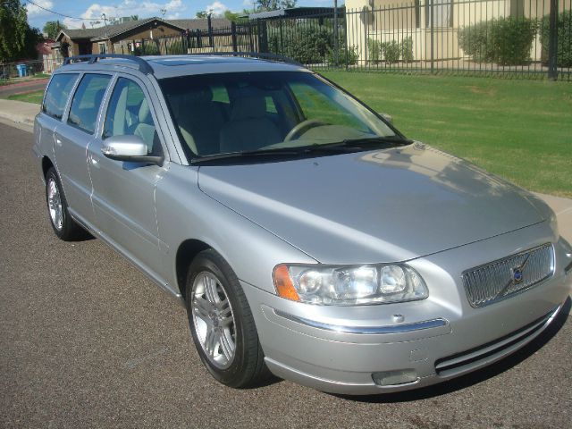 Volvo V70 2007 photo 1