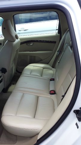 Volvo V70 2008 photo 2