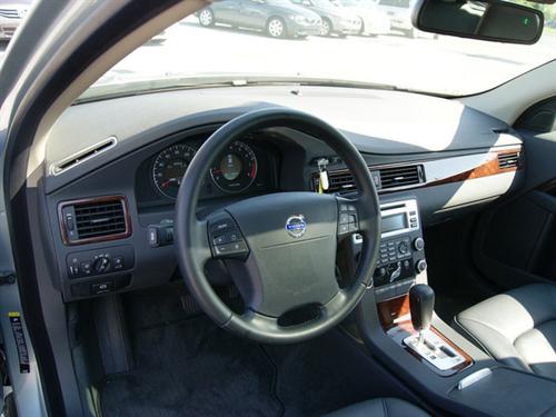 Volvo V70 2009 photo 3