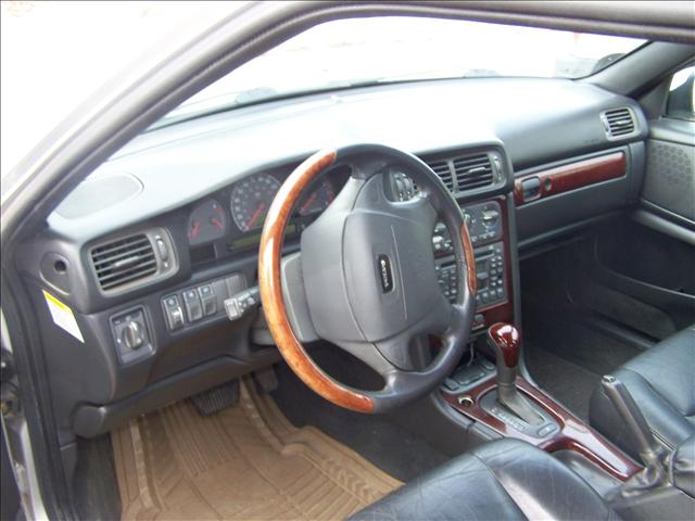 Volvo V70 XC 2000 photo 3