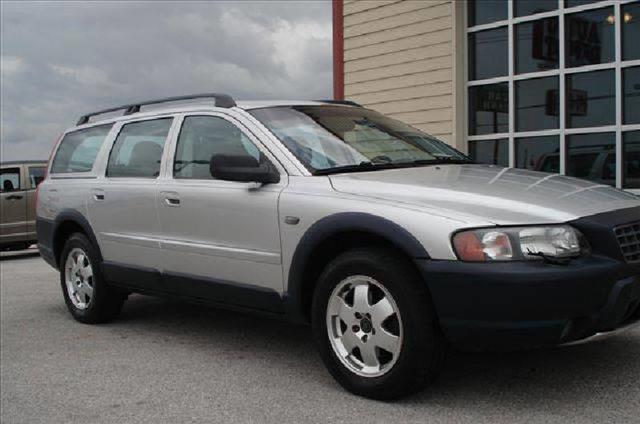 Volvo V70 XC 2001 photo 2
