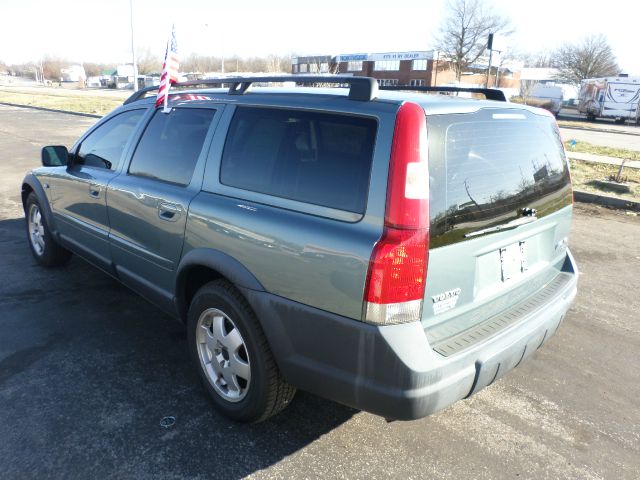 Volvo V70 XC 2001 photo 3