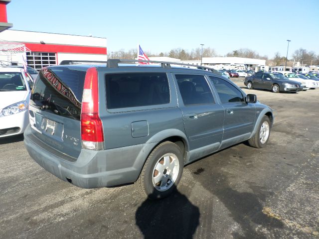 Volvo V70 XC 2001 photo 4