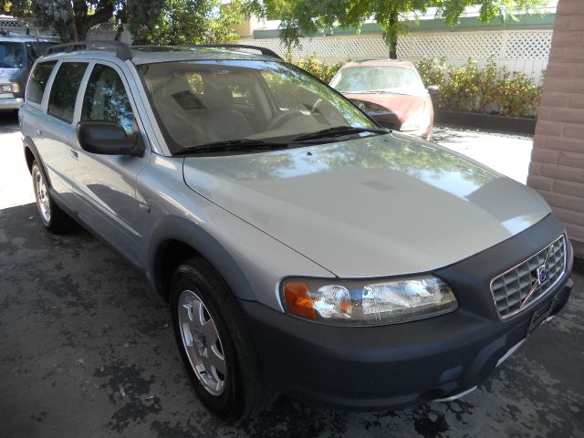 Volvo V70 XC 2001 photo 3