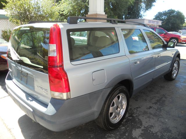 Volvo V70 XC 2001 photo 4
