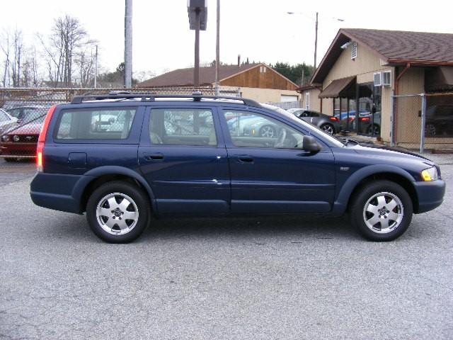 Volvo V70 XC 2001 photo 2