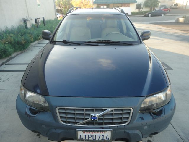 Volvo V70 XC 2001 photo 1