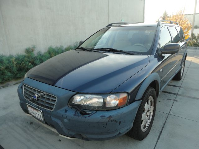 Volvo V70 XC 2001 photo 2