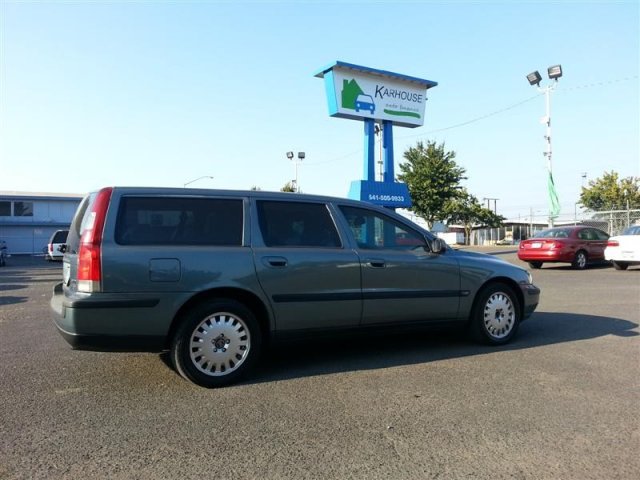 Volvo V70 XC Base Other