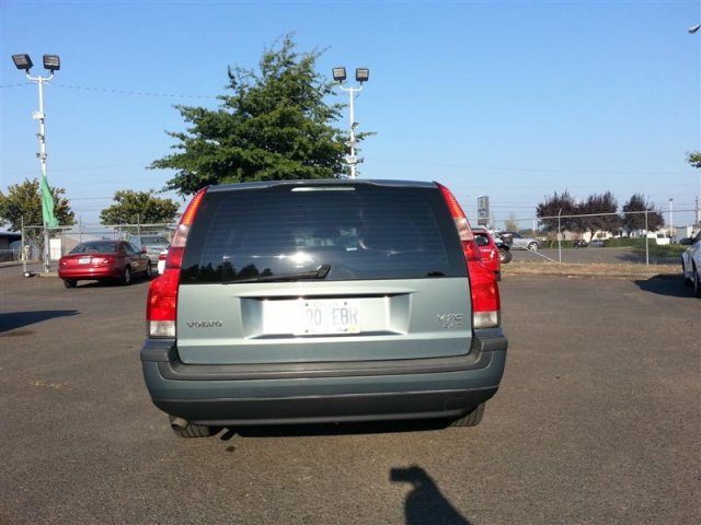 Volvo V70 XC 2001 photo 2