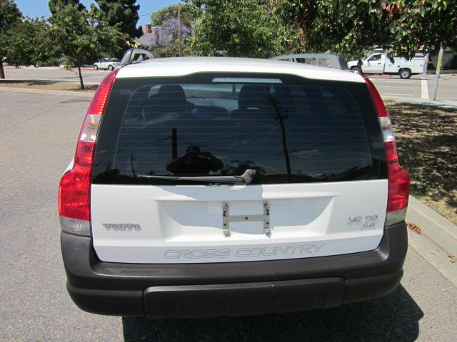 Volvo V70 XC 2001 photo 4